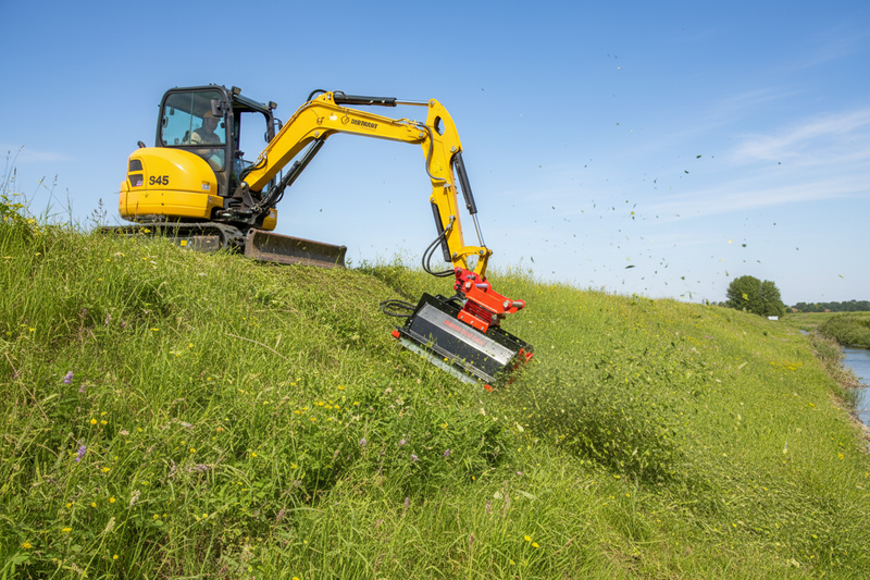 Indlæs billede i Gallery Viewer, Excavator Flail Mower Attachment for 4-8 Ton Excavator EALITA E-FM