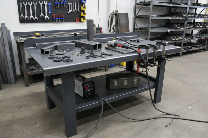 Chargez l'image dans la visionneuse de la galerie, Heavy Duty Steel Welding Table – 6mm Top 1520/2280/3000mm Industrial Welding Bench